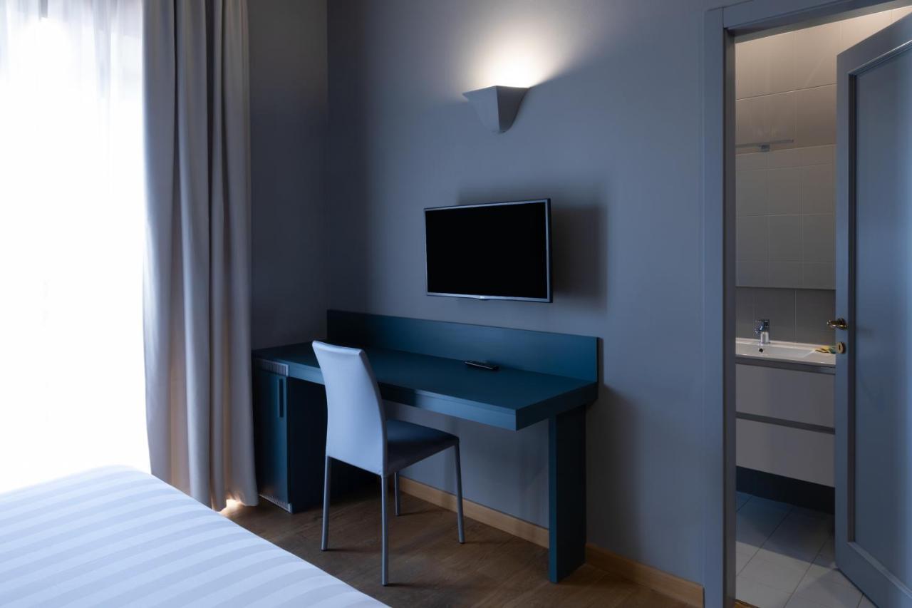 Hotel Enzo Porto Recanati Extérieur photo