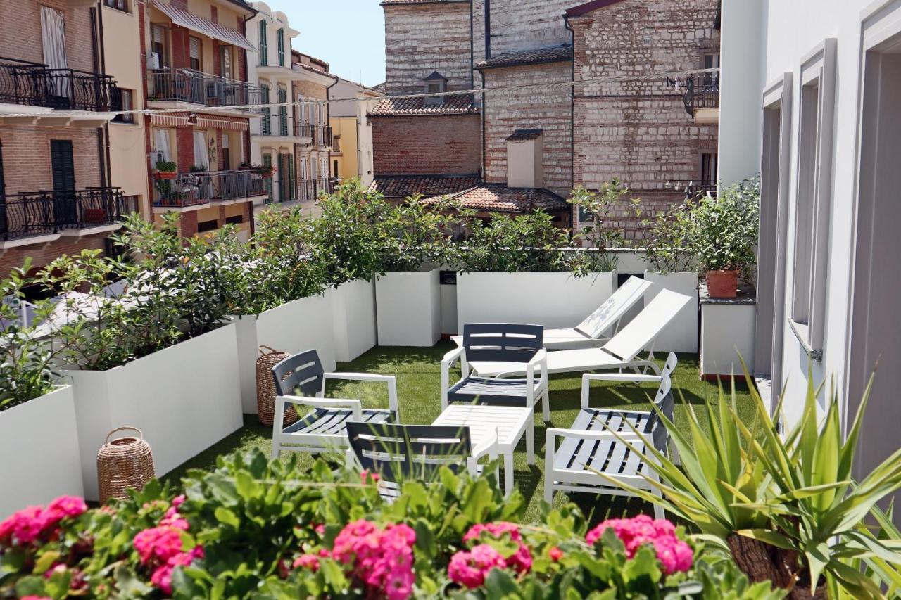 Hotel Enzo Porto Recanati Extérieur photo